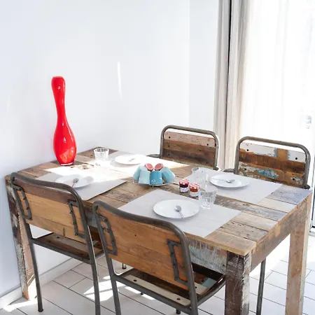 - A Deux Pas De L'eau Apartmanhotel