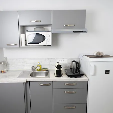 Apartmanhotel - A Deux Pas De L'eau La Ciotat